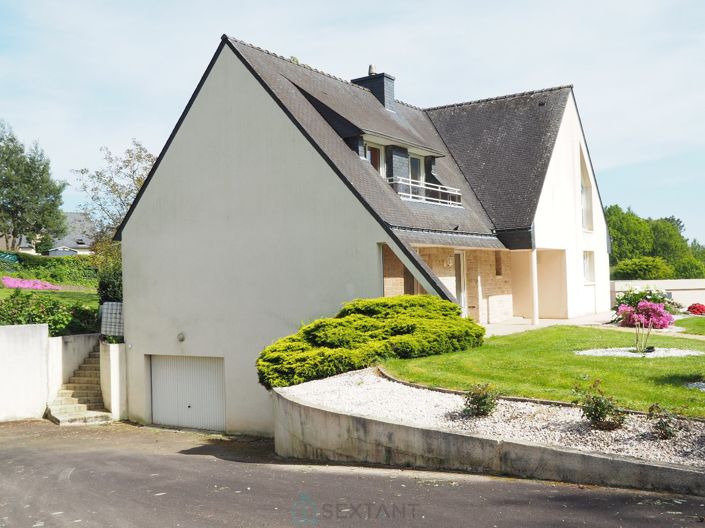 Image No.2-4 Bed House for sale