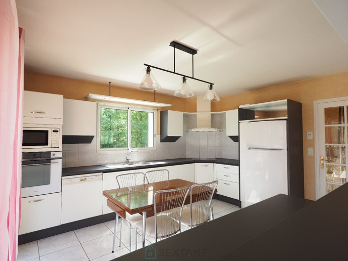 Image No.5-4 Bed House for sale