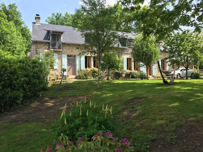 Image No.1-Propriété de 6 chambres à vendre à Chamberet