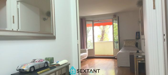 Image No.1-Propriété de 1 chambre à vendre à France
