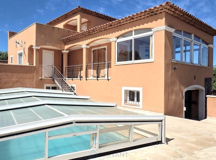 Image No.1-Villa for sale