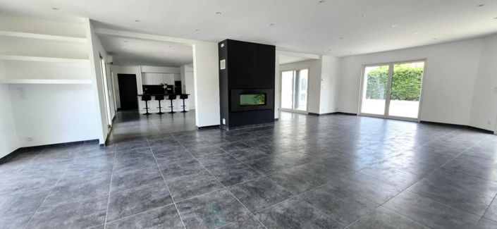 Image No.5-4 Bed Villa for sale