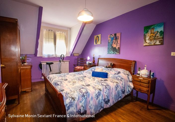 Image No.14-3 Bed Property for sale