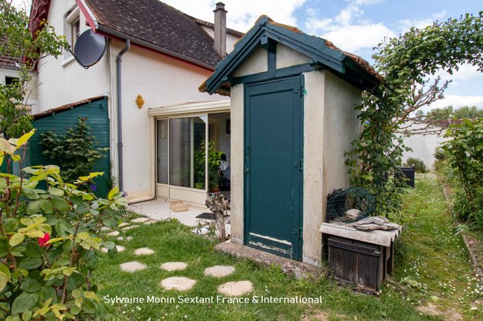 Image No.3-3 Bed Property for sale