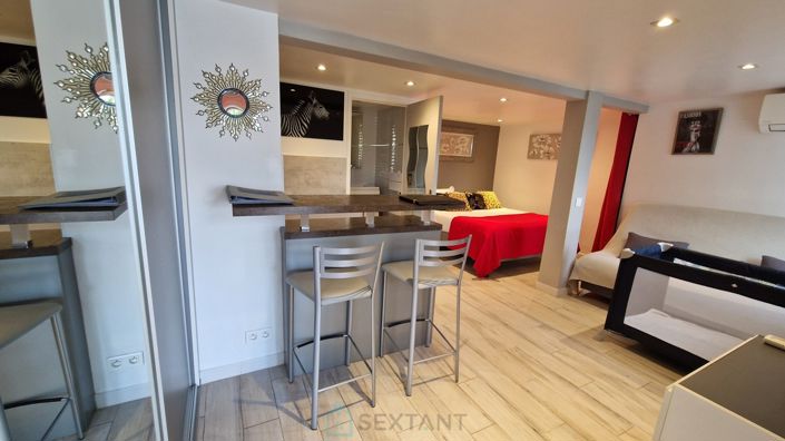 Image No.4-7 Bed Villa for sale