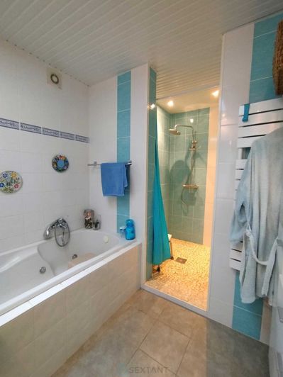 Image No.10-3 Bed House for sale