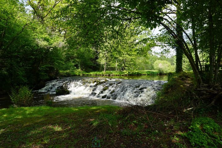 Image No.9-15 Bed Property for sale