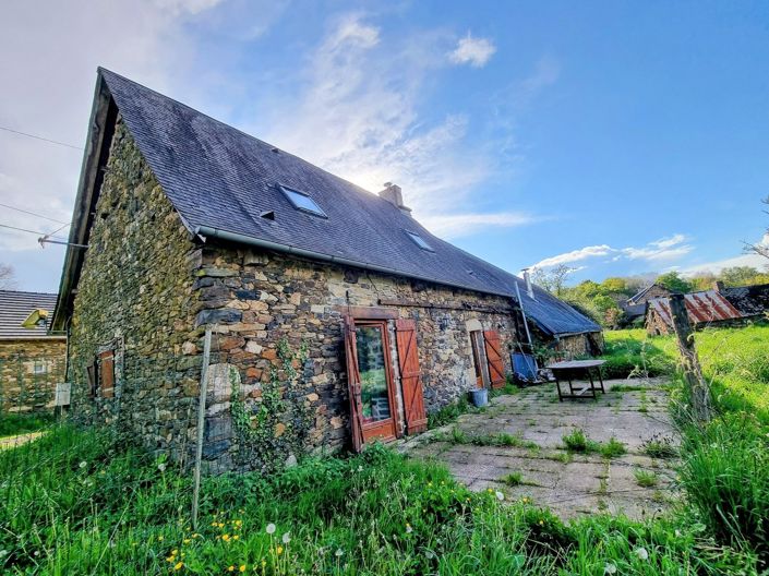 Image No.1-6 Bed Property for sale