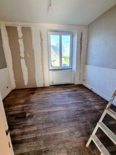 Image No.17-6 Bed Property for sale