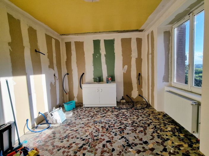 Image No.21-6 Bed Property for sale