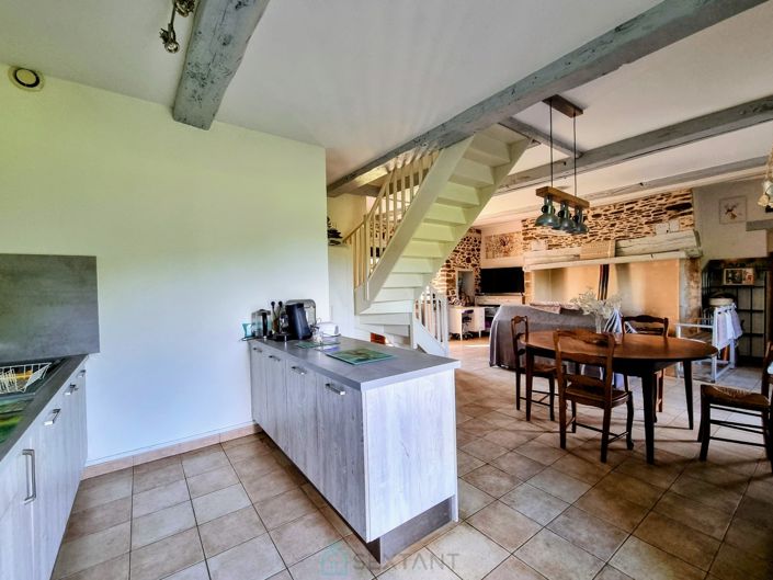 Image No.5-6 Bed Property for sale