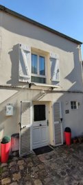 1 - Fontainebleau, Propriété