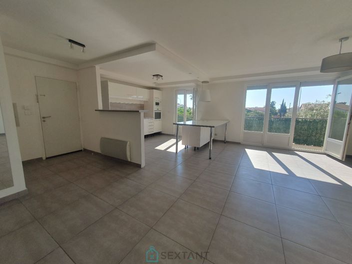 Image No.6-3 Bed Property for sale