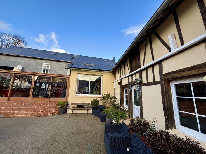 Image No.20-10 Bed House for sale