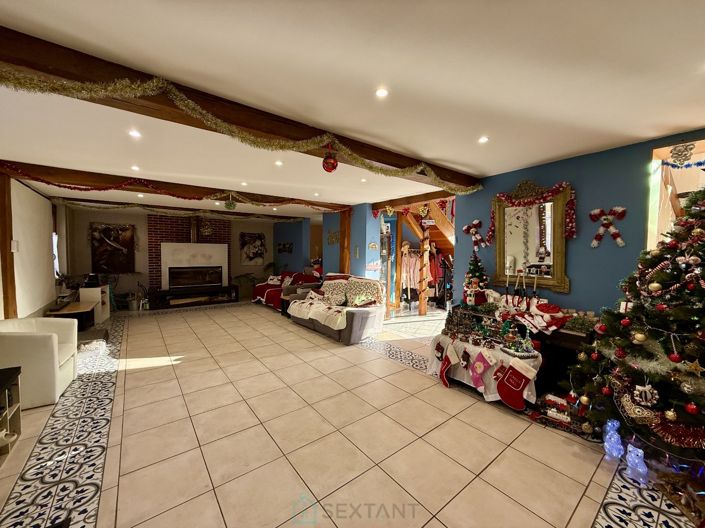 Image No.4-10 Bed House for sale