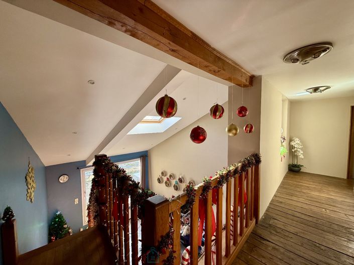 Image No.9-10 Bed House for sale