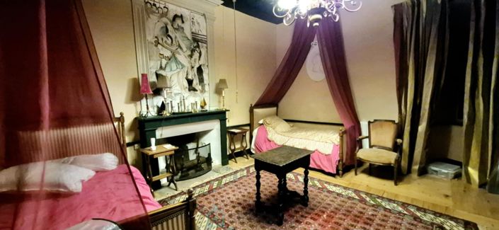 Image No.11-16 Bed Chateaux for sale