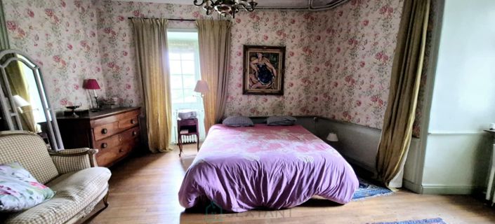 Image No.13-16 Bed Chateaux for sale