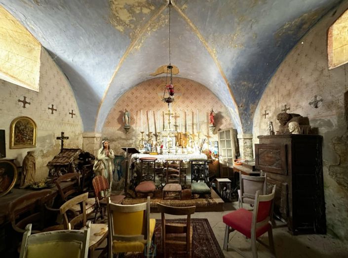 Image No.15-16 Bed Chateaux for sale