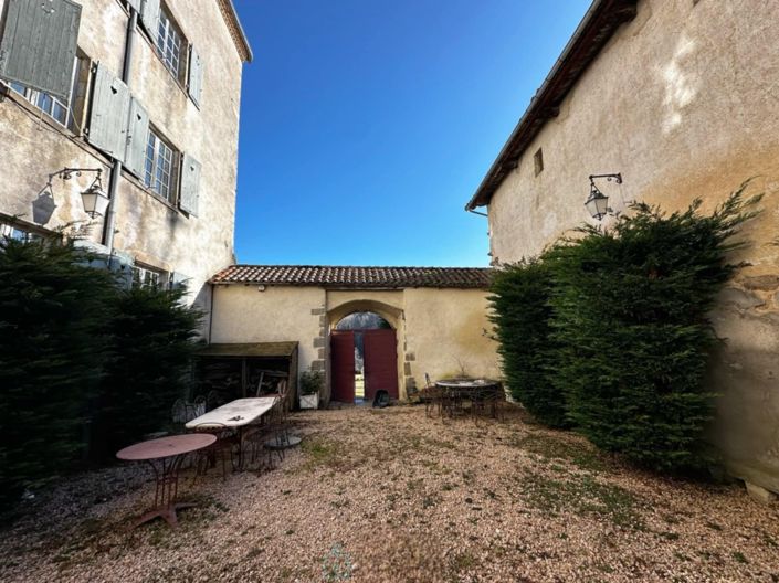 Image No.20-16 Bed Chateaux for sale