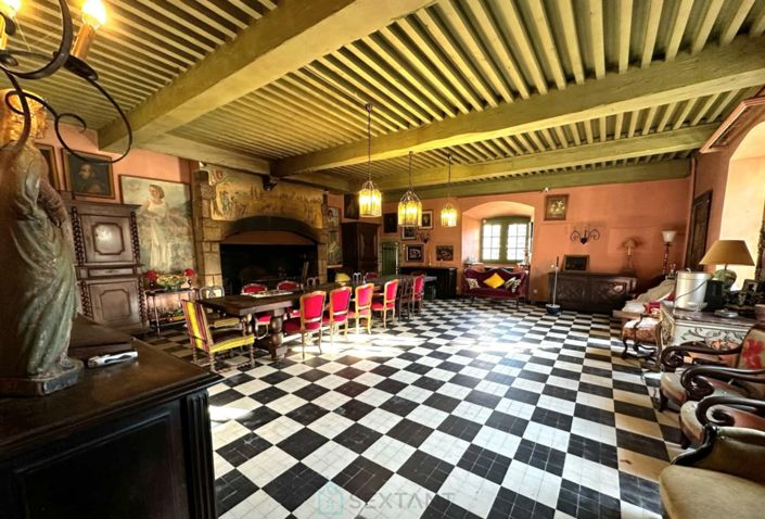 Image No.3-16 Bed Chateaux for sale