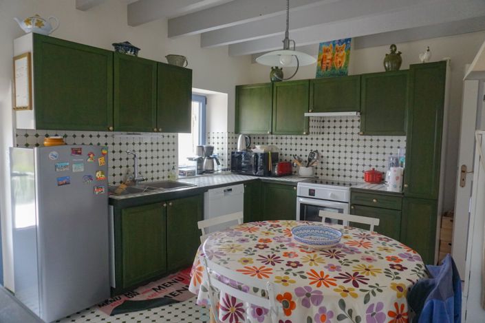 Image No.16-3 Bed Property for sale