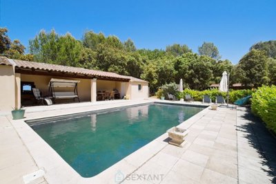 1 - Rognes, Villa
