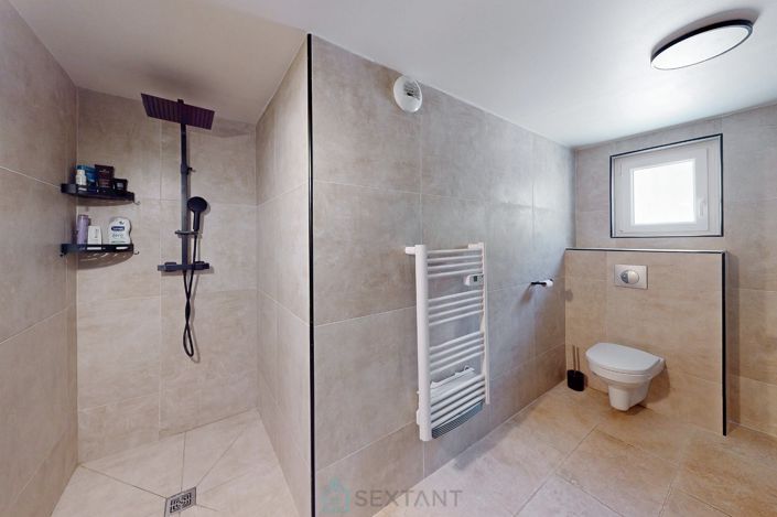 Image No.18-5 Bed Villa for sale