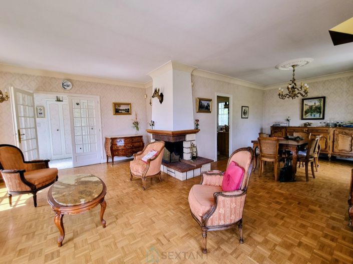 Image No.5-Propriété de 5 chambres à vendre à Feytiat