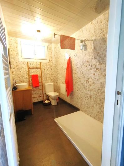 Image No.6-2 Bed House for sale