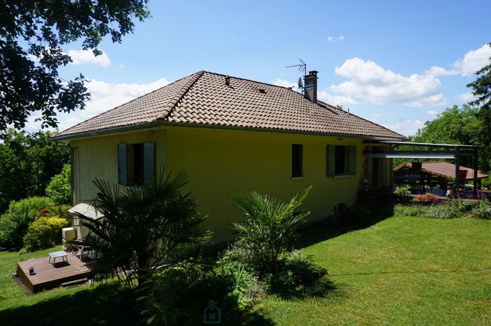 Image No.4-4 Bed Property for sale