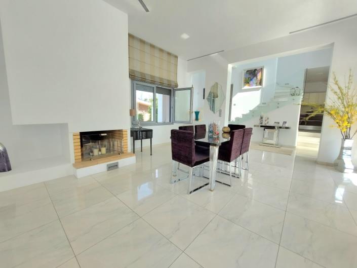 Image No.14-5 Bed Villa for sale