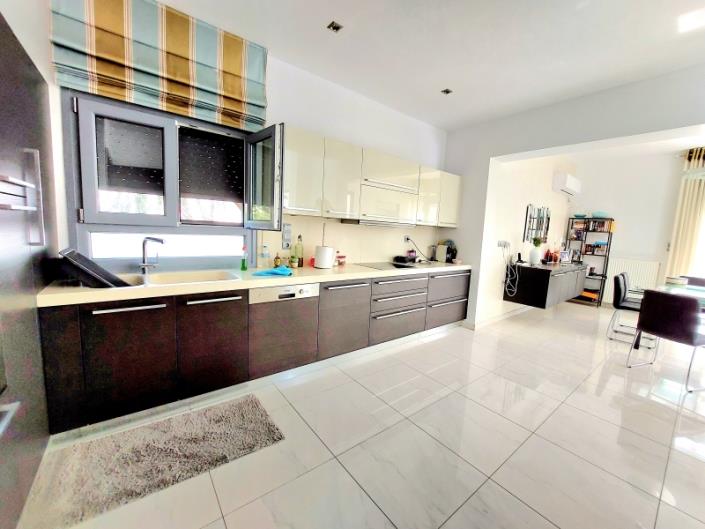 Image No.29-5 Bed Villa for sale