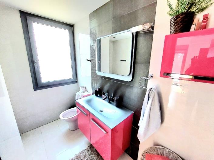 Image No.43-5 Bed Villa for sale