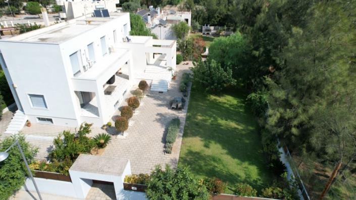 Image No.5-5 Bed Villa for sale