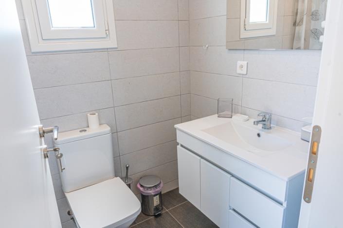 Image No.17-3 Bed Villa / Detached for sale