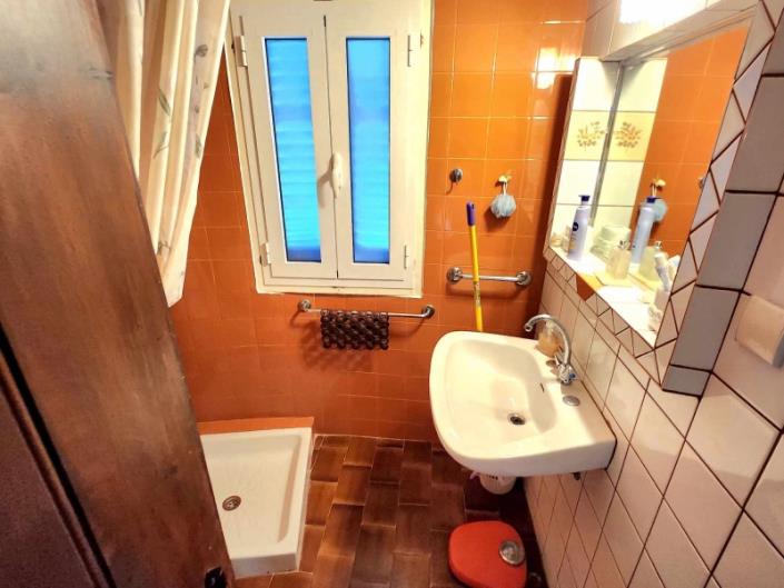 Image No.22-Maison de 4 chambres à vendre à Tyros