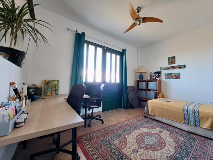 Image No.21-2 Bed Country House for sale