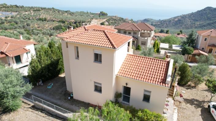 Image No.1-3 Bed House for sale