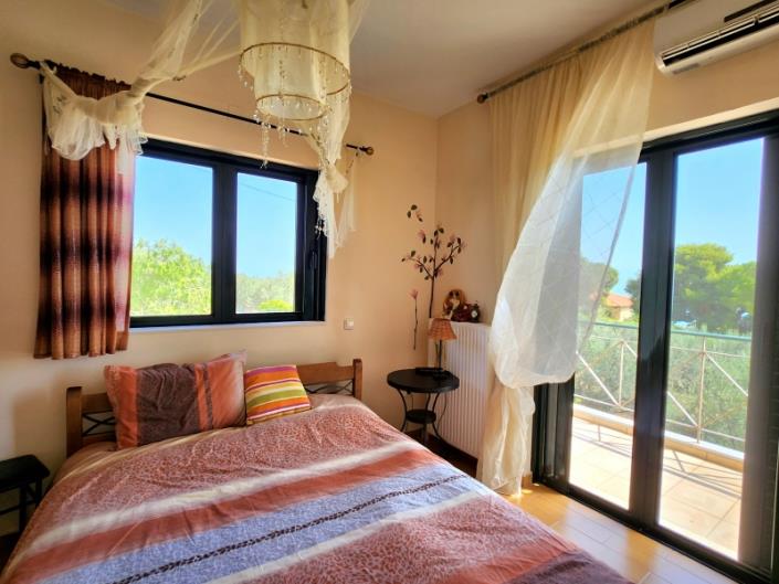 Image No.16-5 Bed House for sale