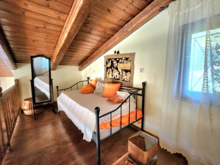 Image No.12-5 Bed House for sale