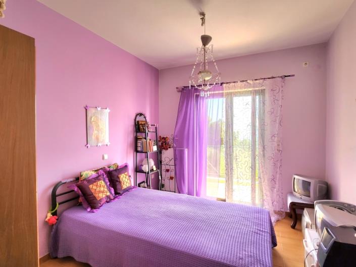 Image No.24-5 Bed House for sale