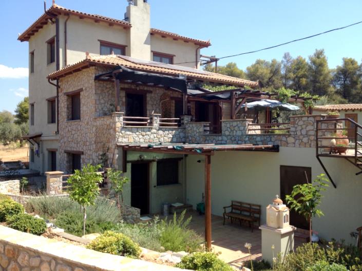 Image No.8-Propriété de pays de 5 chambres à vendre à Orea Eleni