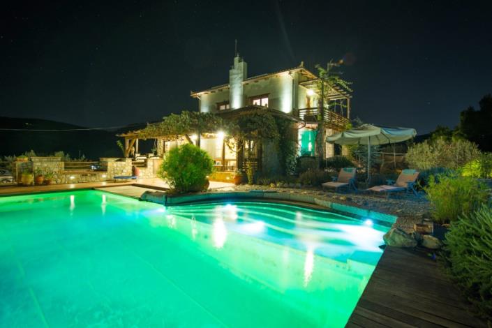 Image No.6-Propriété de pays de 5 chambres à vendre à Orea Eleni