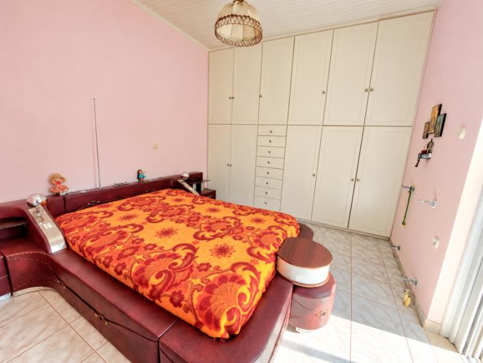 Image No.12-3 Bed House for sale
