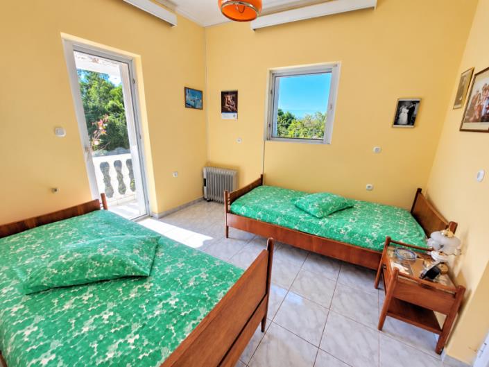 Image No.17-3 Bed House for sale