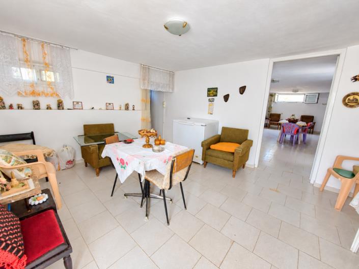 Image No.21-3 Bed House for sale