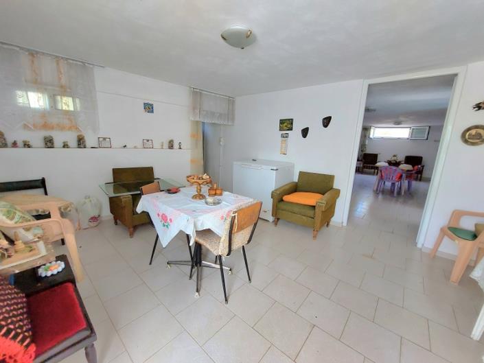 Image No.16-3 Bed House for sale