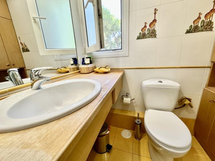 Image No.25-Maison de 5 chambres à vendre à Orea Eleni