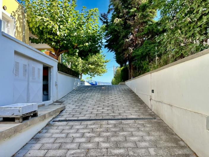 Image No.44-Maison de 5 chambres à vendre à Orea Eleni